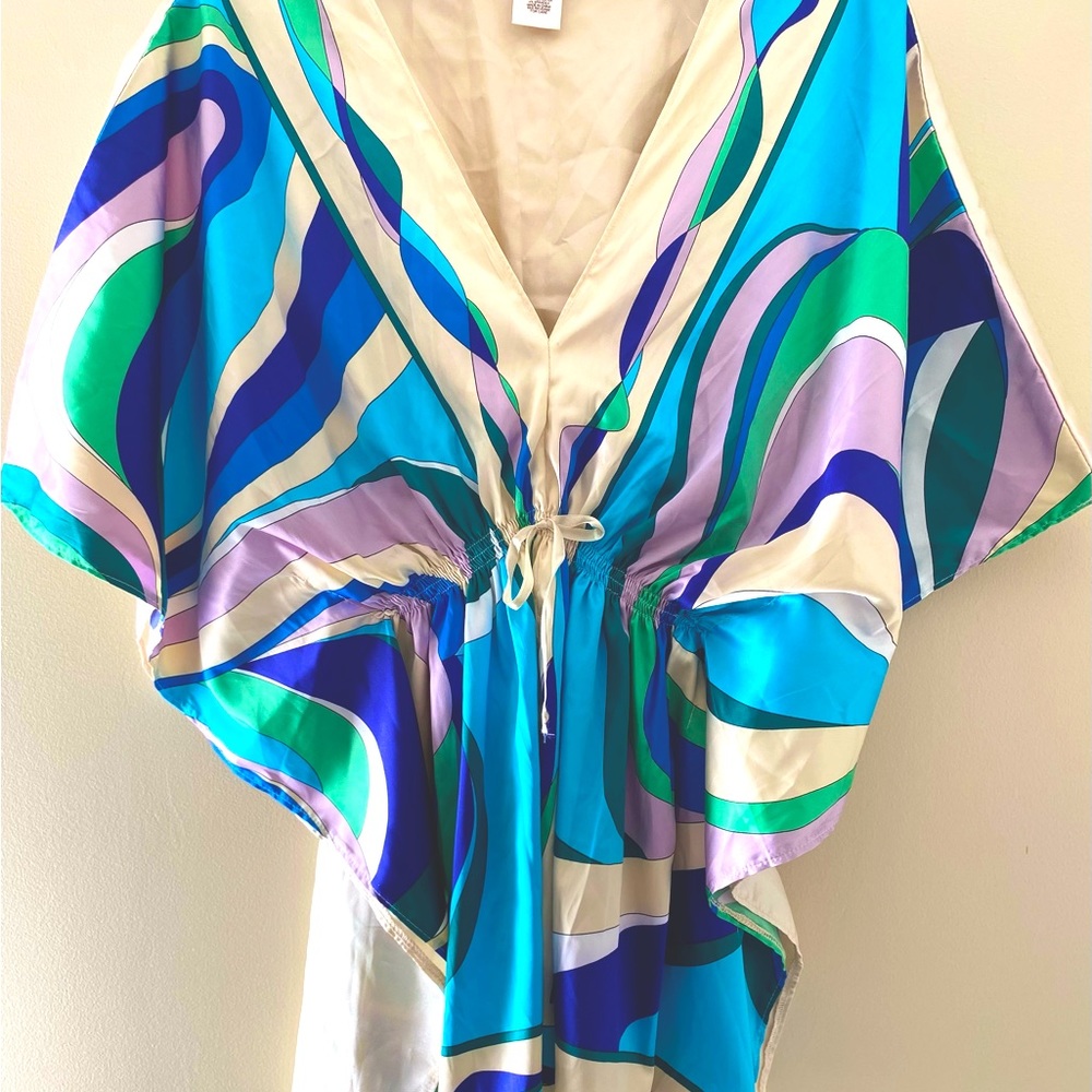 ARDEN B. MULTI-COLORED KIMONO TOP EUC SIZE: M/L